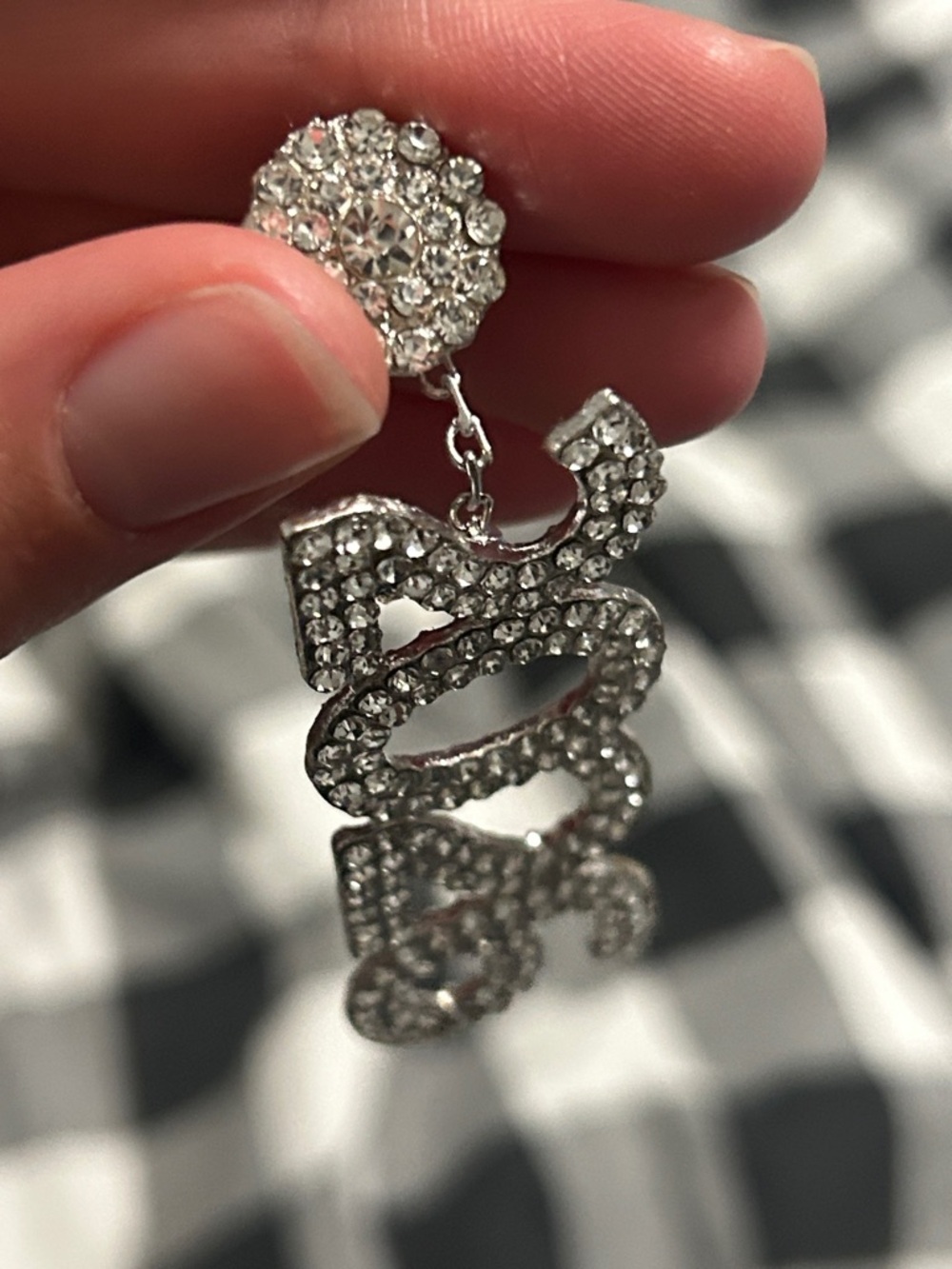 '2026' Graduation Earrings - Picture 4 of 4